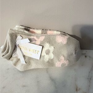 Nine West Gray and Pink Floral striped Socks set of 4